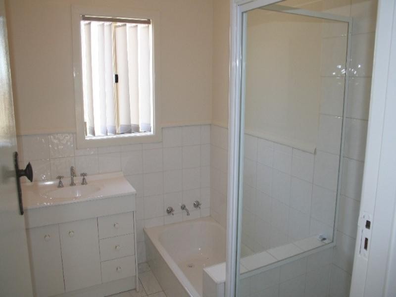 8 Parer Street, Frankston VIC 3199