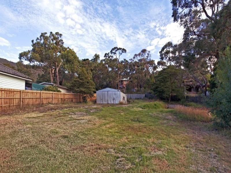 6 Rona Street, Ferntree Gully VIC 3156