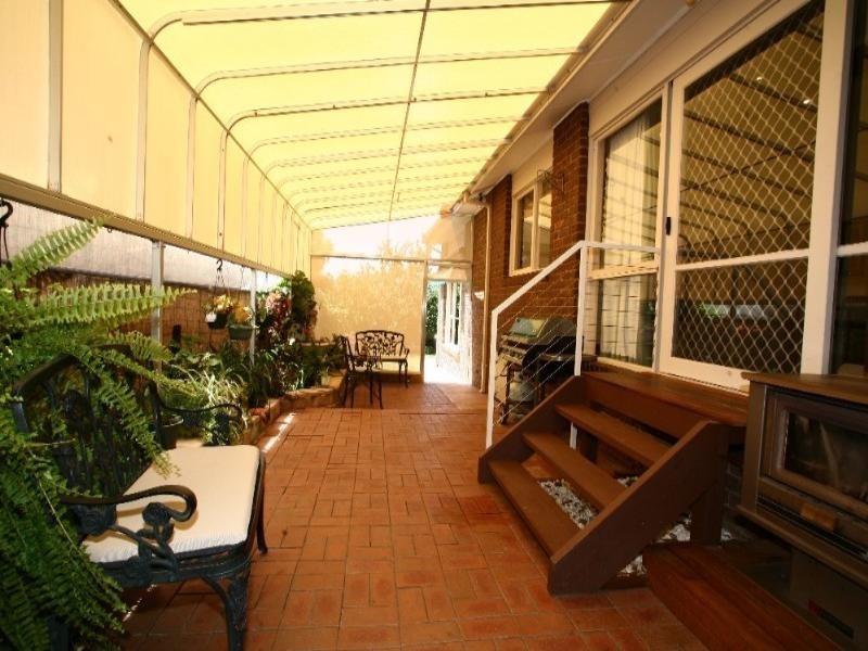 8 Karoo Road, Rowville VIC 3178