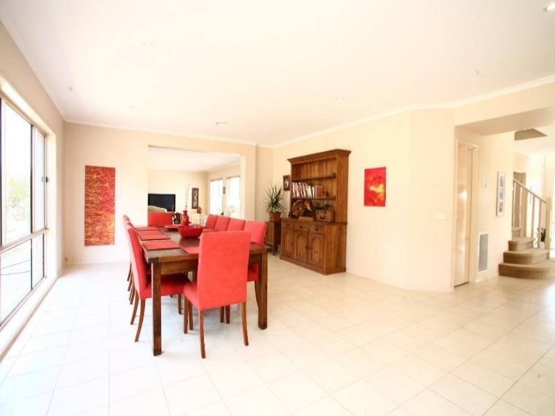 11-12 Bailey View Court, Narre Warren North VIC 3804