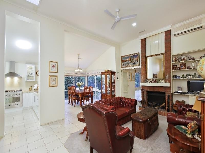 43 Vista Crescent, Rowville VIC 3178