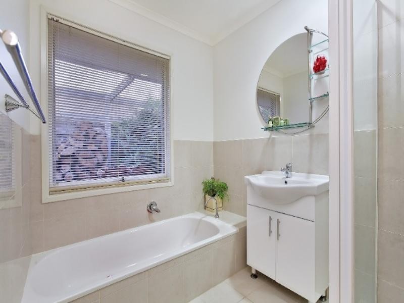 43 Vista Crescent, Rowville VIC 3178