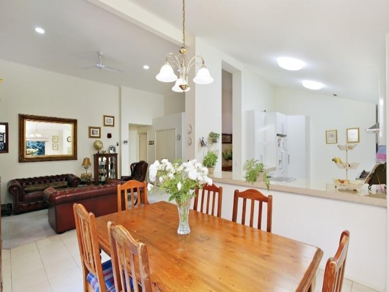 43 Vista Crescent, Rowville VIC 3178