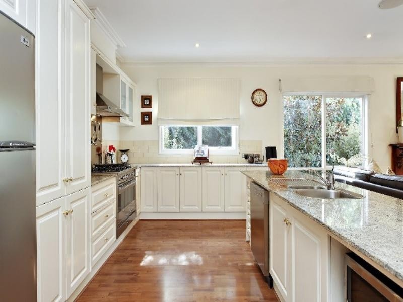 40 Waradgery Drive, Rowville VIC 3178