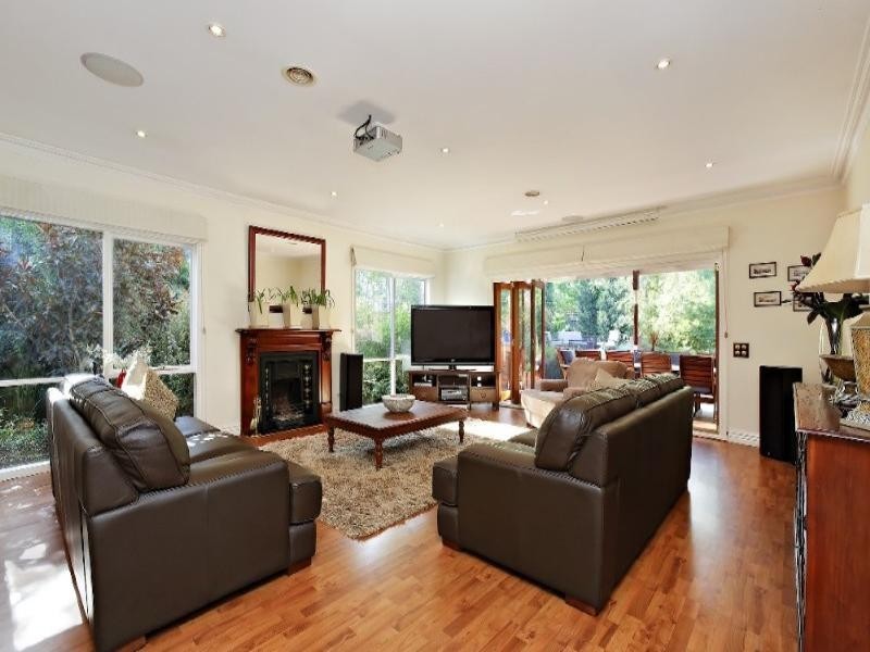 40 Waradgery Drive, Rowville VIC 3178