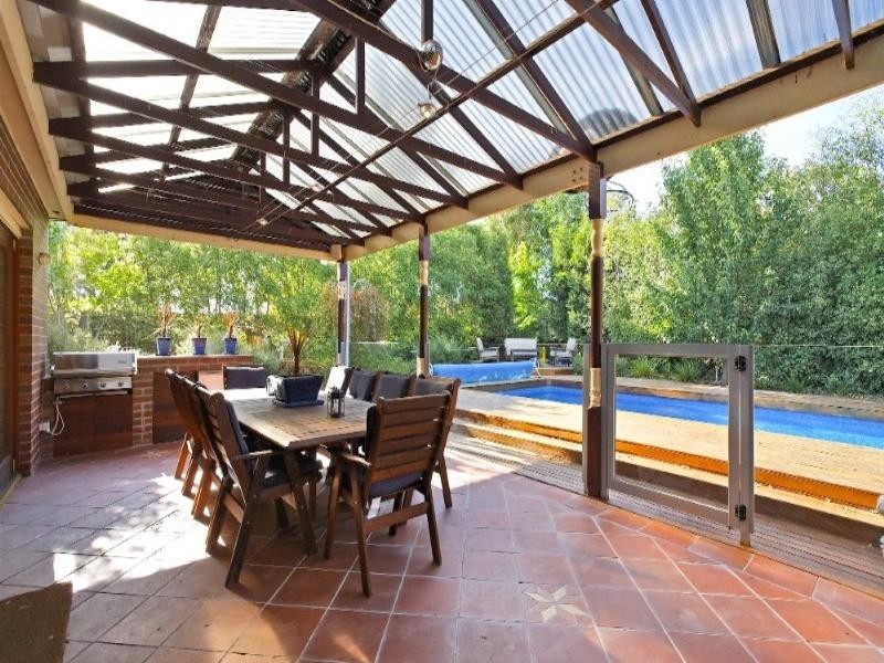 40 Waradgery Drive, Rowville VIC 3178
