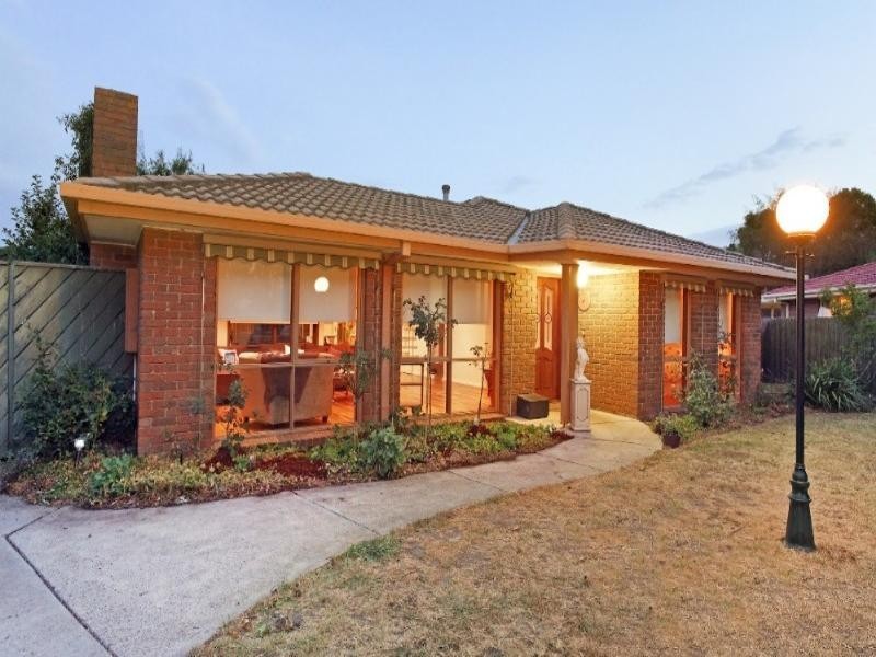 12 Bristol Place, Rowville VIC 3178