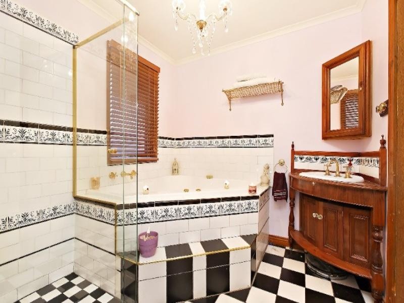 12 Bristol Place, Rowville VIC 3178