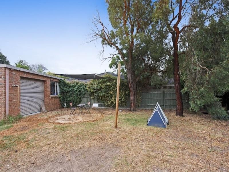 12 Bristol Place, Rowville VIC 3178