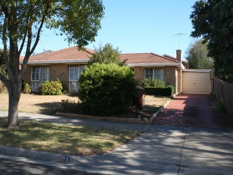 18 Chirnside Road, Berwick VIC 3806