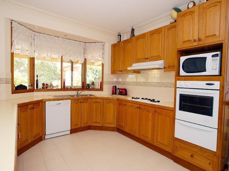 14 Glenview Place, Lysterfield VIC 3156