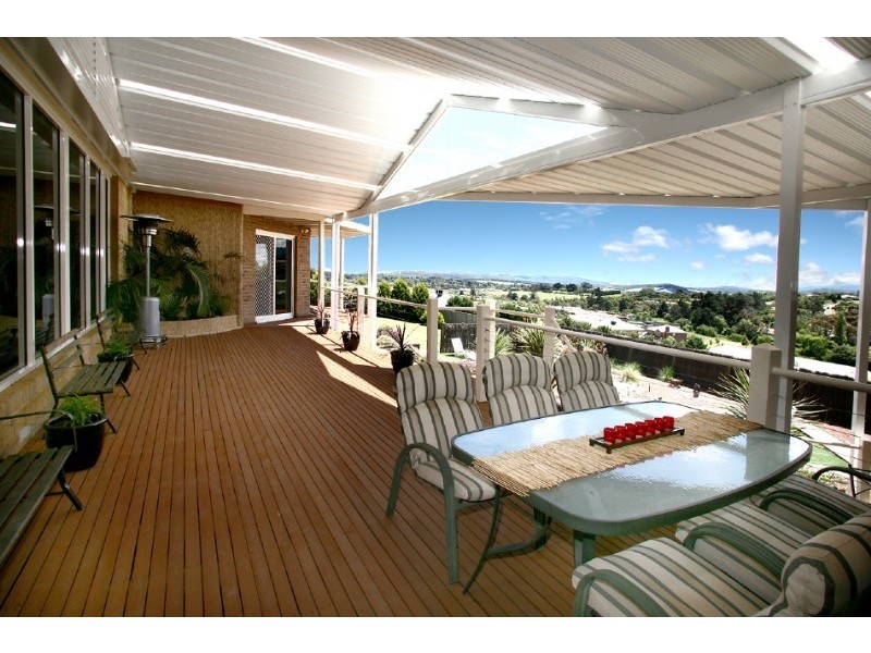 6 Jack Robbie Court, Narre Warren North VIC 3804