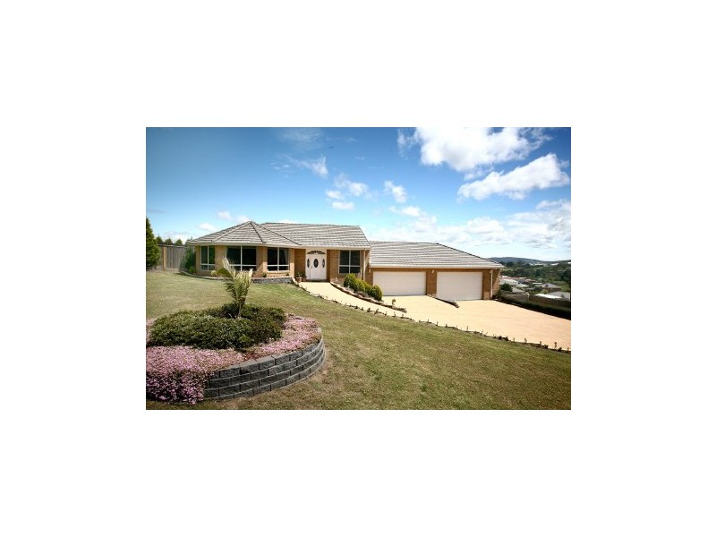 6 Jack Robbie Court, Narre Warren North VIC 3804