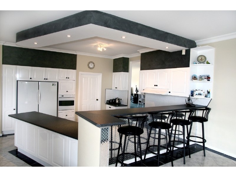 6 Jack Robbie Court, Narre Warren North VIC 3804