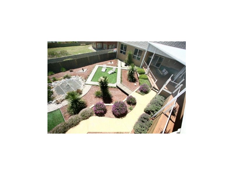 6 Jack Robbie Court, Narre Warren North VIC 3804