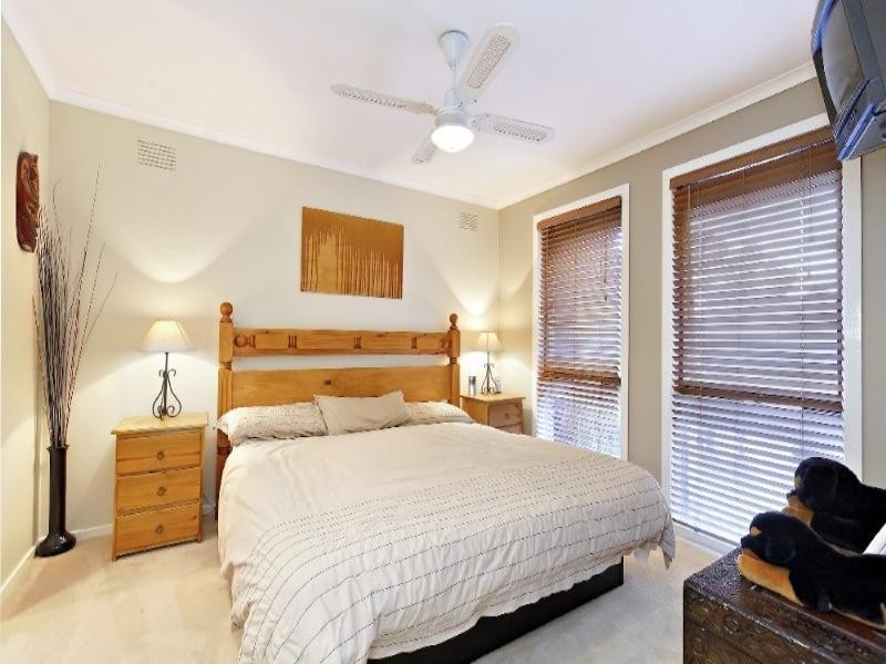 72 Grayson Drive, Scoresby VIC 3179