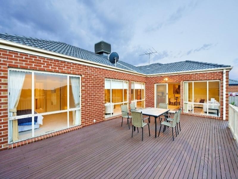 115 Robinswood Parade, Narre Warren South VIC 3805