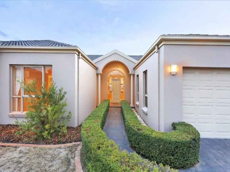 115 Robinswood Parade, Narre Warren South VIC 3805