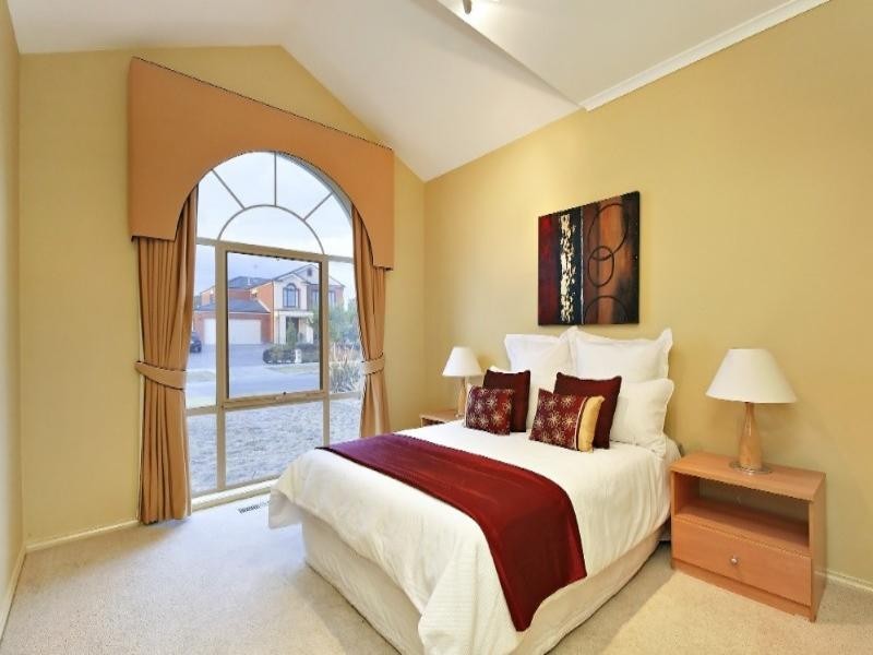 115 Robinswood Parade, Narre Warren South VIC 3805