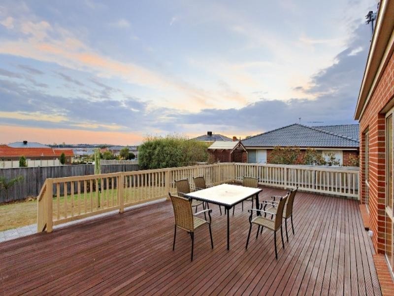 115 Robinswood Parade, Narre Warren South VIC 3805