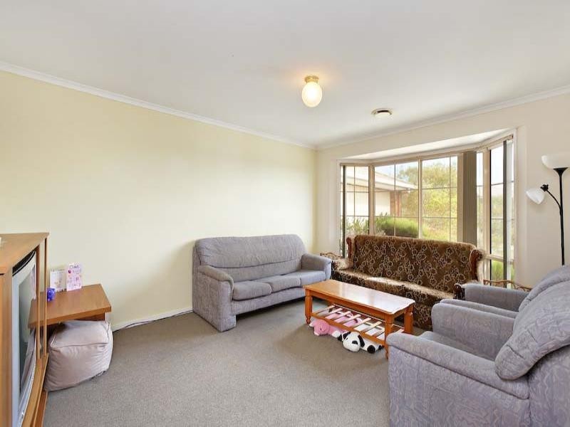 8 Maldon Court, Narre Warren VIC 3805