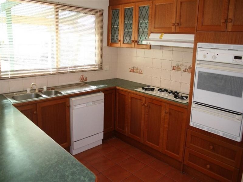 10 Trisha Drive, Rowville VIC 3178