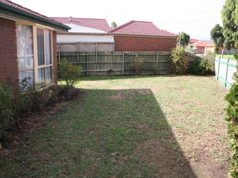 10 Trisha Drive, Rowville VIC 3178