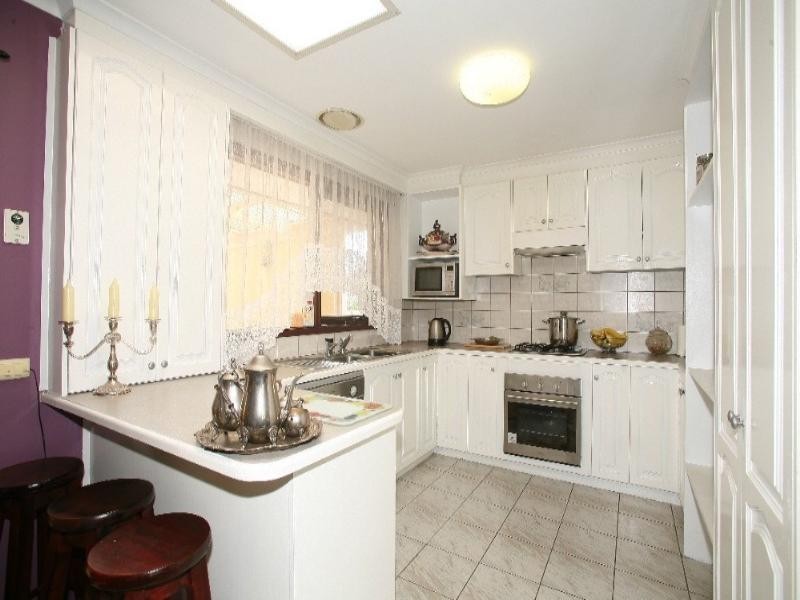 8 Admirala Avenue, Dandenong North VIC 3175