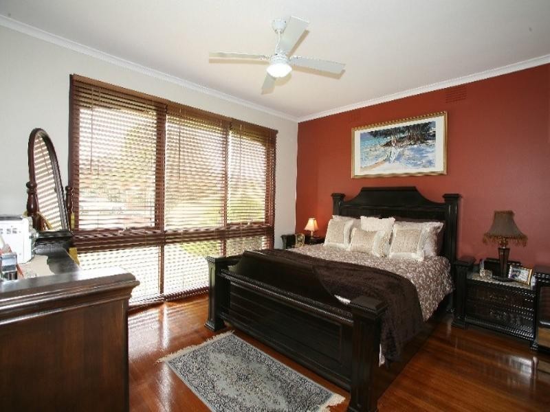 8 Admirala Avenue, Dandenong North VIC 3175