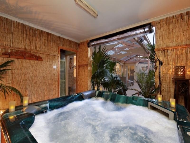 7 Harptree Close, Rowville VIC 3178