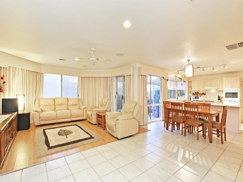 7 Harptree Close, Rowville VIC 3178