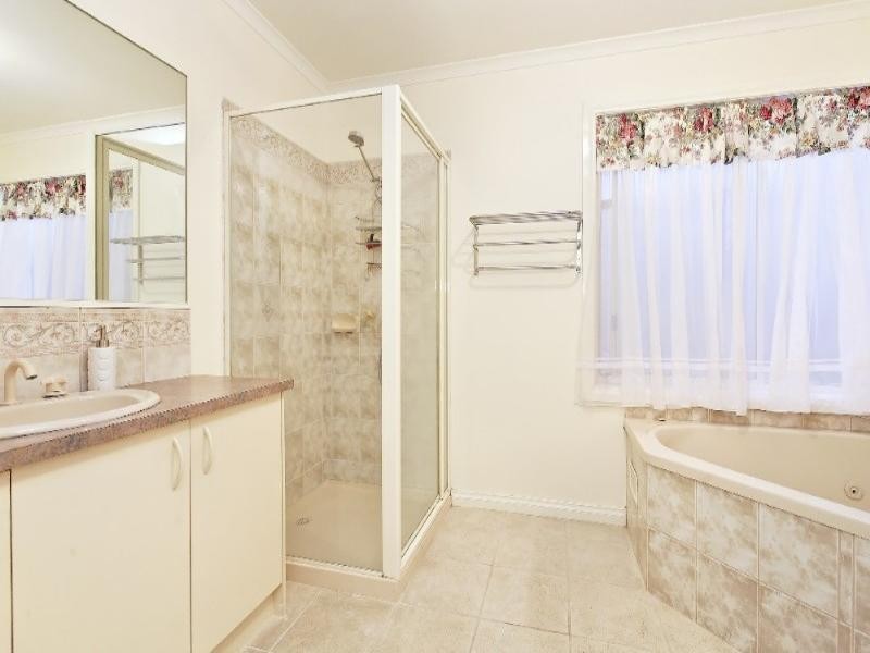 7 Harptree Close, Rowville VIC 3178