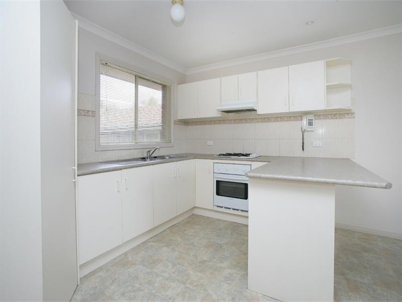 1/11 Lakeview Avenue, Rowville VIC 3178