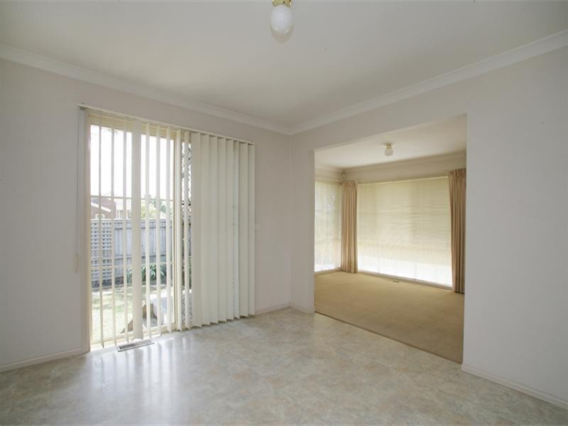 1/11 Lakeview Avenue, Rowville VIC 3178