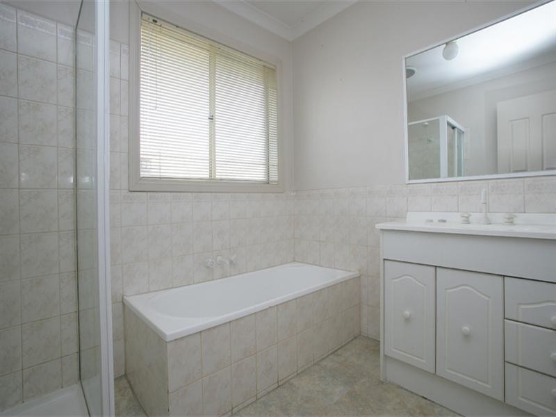 1/11 Lakeview Avenue, Rowville VIC 3178