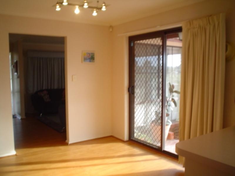 1 Adrian Place, Rowville VIC 3178