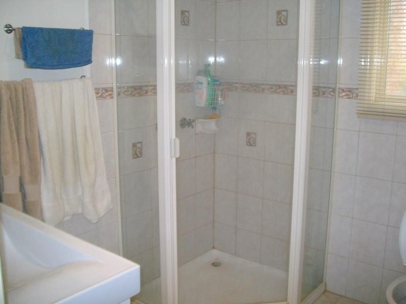 2/76 Willow Avenue, Rowville VIC 3178