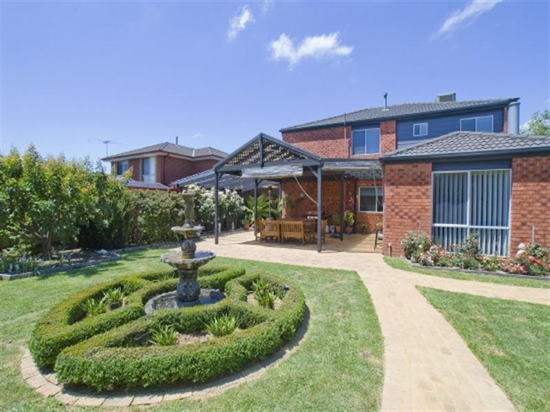 13 Landsborough Avenue, Rowville VIC 3178