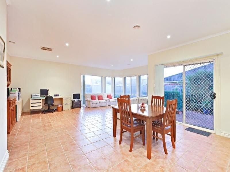 11 Joseph Court, Wantirna South VIC 3152