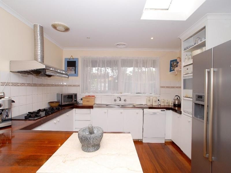 4 Avalon Road, Rowville VIC 3178