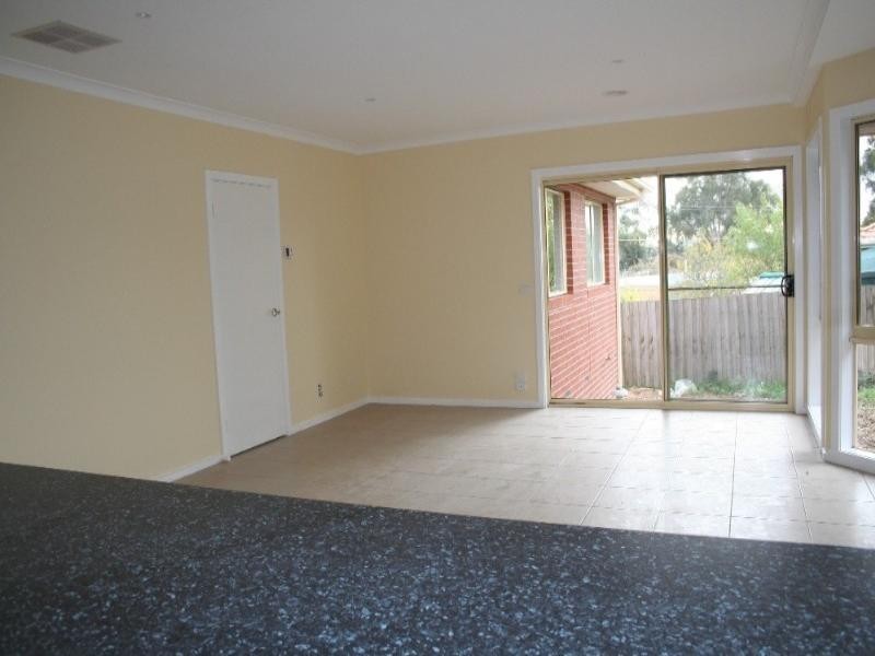 2/12 Deschamp Crescent, Rowville VIC 3178