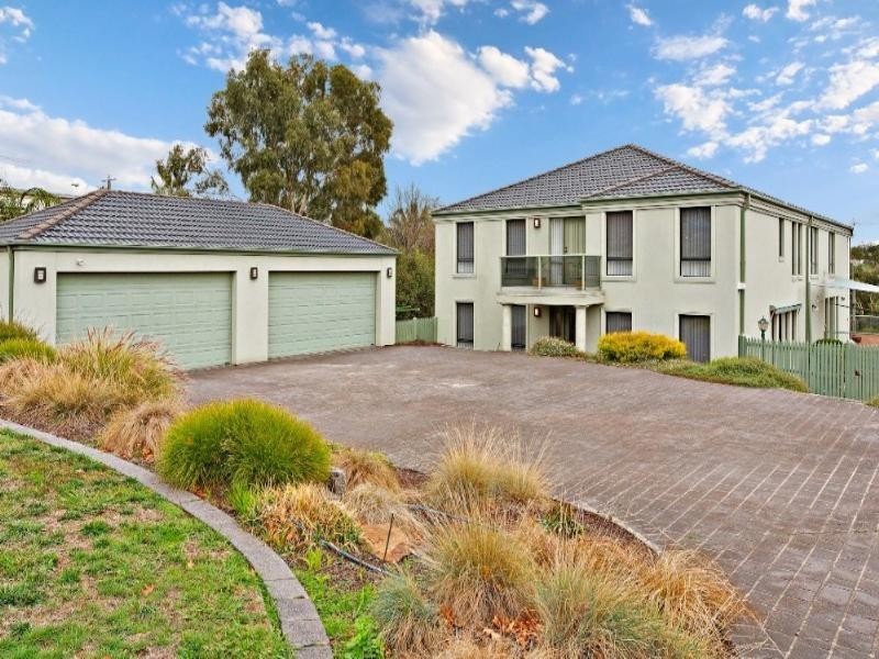 3 Parkside Boulevard, Lysterfield South VIC 3156