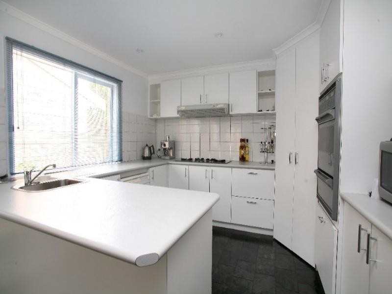 21 St John Place, Rowville VIC 3178