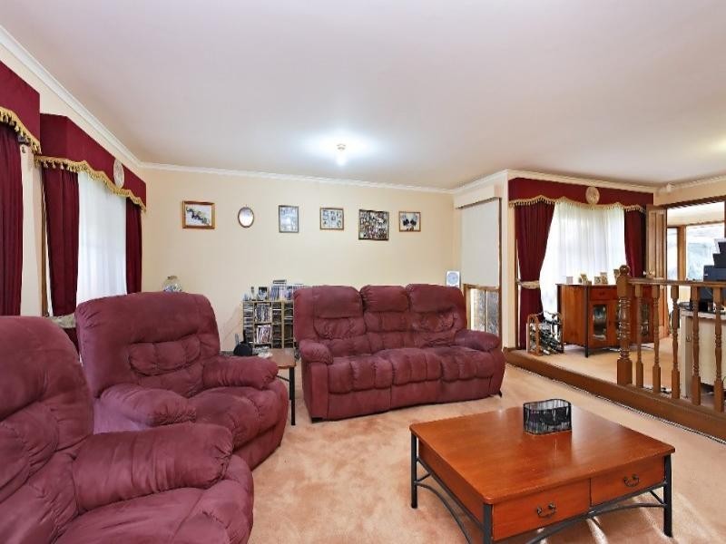 71 Debra Street, Rowville VIC 3178