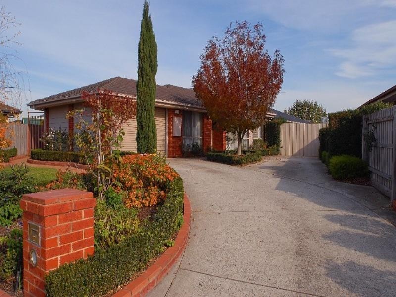 10 Parklands Close, Ferntree Gully VIC 3156