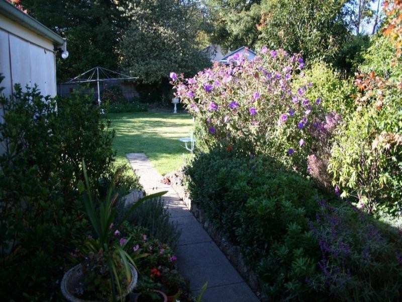 11 Aminga Court, Croydon VIC 3136