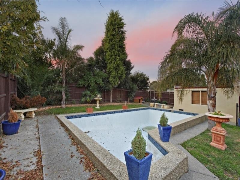 18 Golding Court, Scoresby VIC 3179