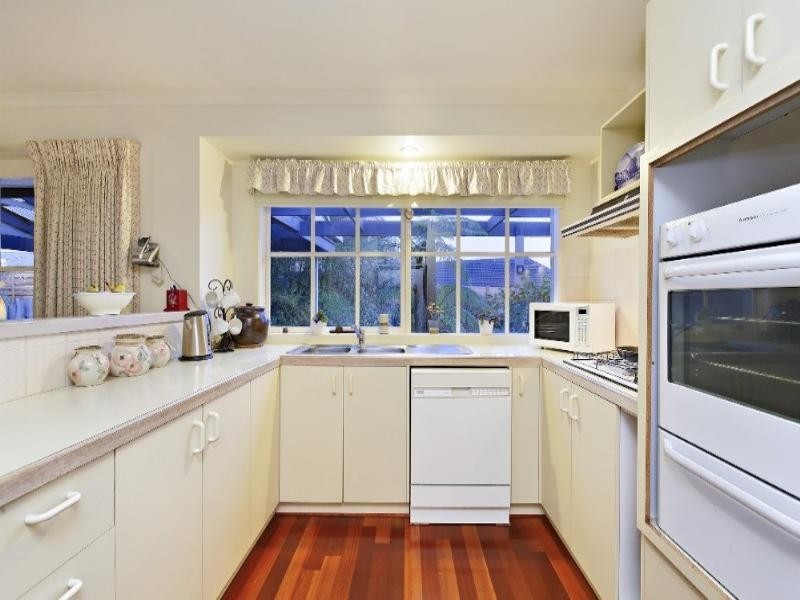 6 Morton Place, Rowville VIC 3178