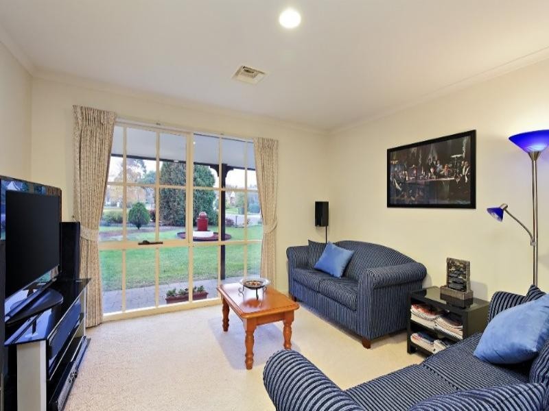 6 Morton Place, Rowville VIC 3178