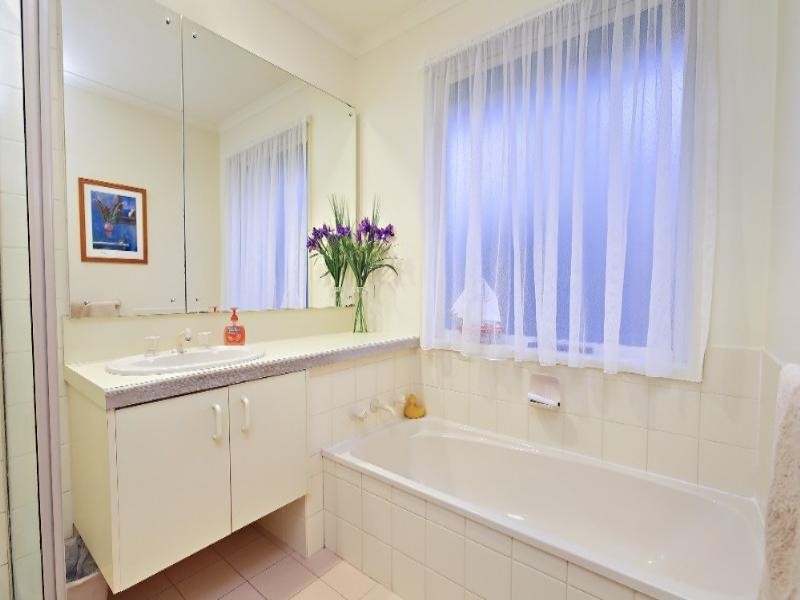 6 Morton Place, Rowville VIC 3178